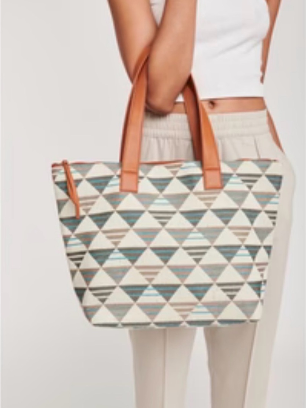 NWOT Moda Luxe Quinn Tote Blue and Neutral Hues Canvas - Picture 2 of 10